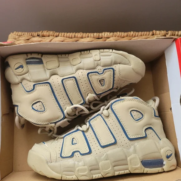 Nike Air More Uptempo gradeschool - Picture 7 of 7